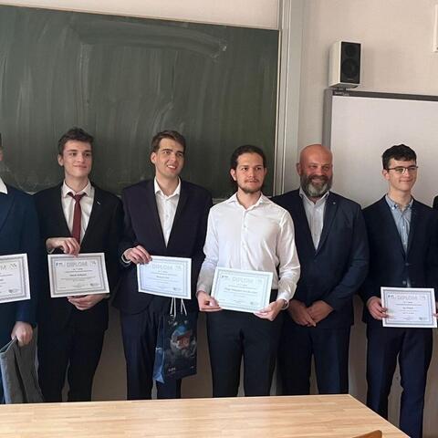 Krajské kolo SOČ - na prvních 4 místech v obodu 18 Informatika se umístili: Filip Semrád, Matouš Volf, Patrik Stohanzl a Diego Portillo.