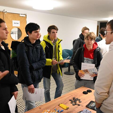 Představení ČVUT Fakulty informačních technologií