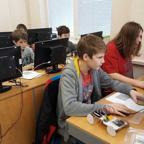 Hackathon BBC micro:bit - regionální kolo Pardubický kraj