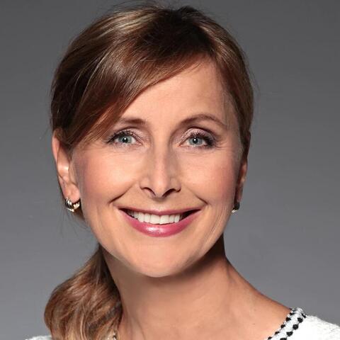 A tahle úžasná paní za to všechno může. :-) Věra Vytvarová Country Managing Parner PwC Slovensko.