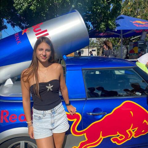 O víkendu v Bratislavě pořádal svůj den RedBull. To si samozřejmě někteří studenti nemohli nechat ujít.