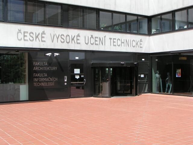 Druhé a dvě třetí místa z krajského kola soutěže v programování