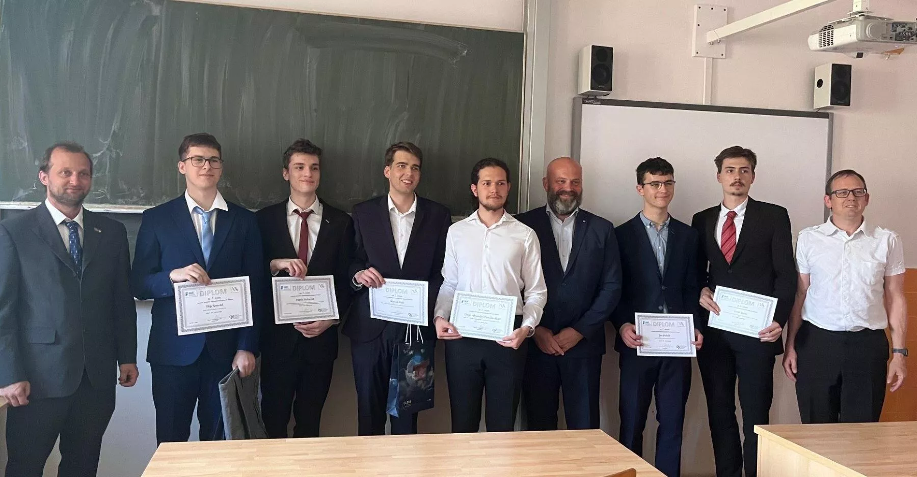 První 4 místa v krajském kole Středoškolské odborné činnosti v oboru 18 Informatika obsadili studenti SŠ DELTA Pardubice.