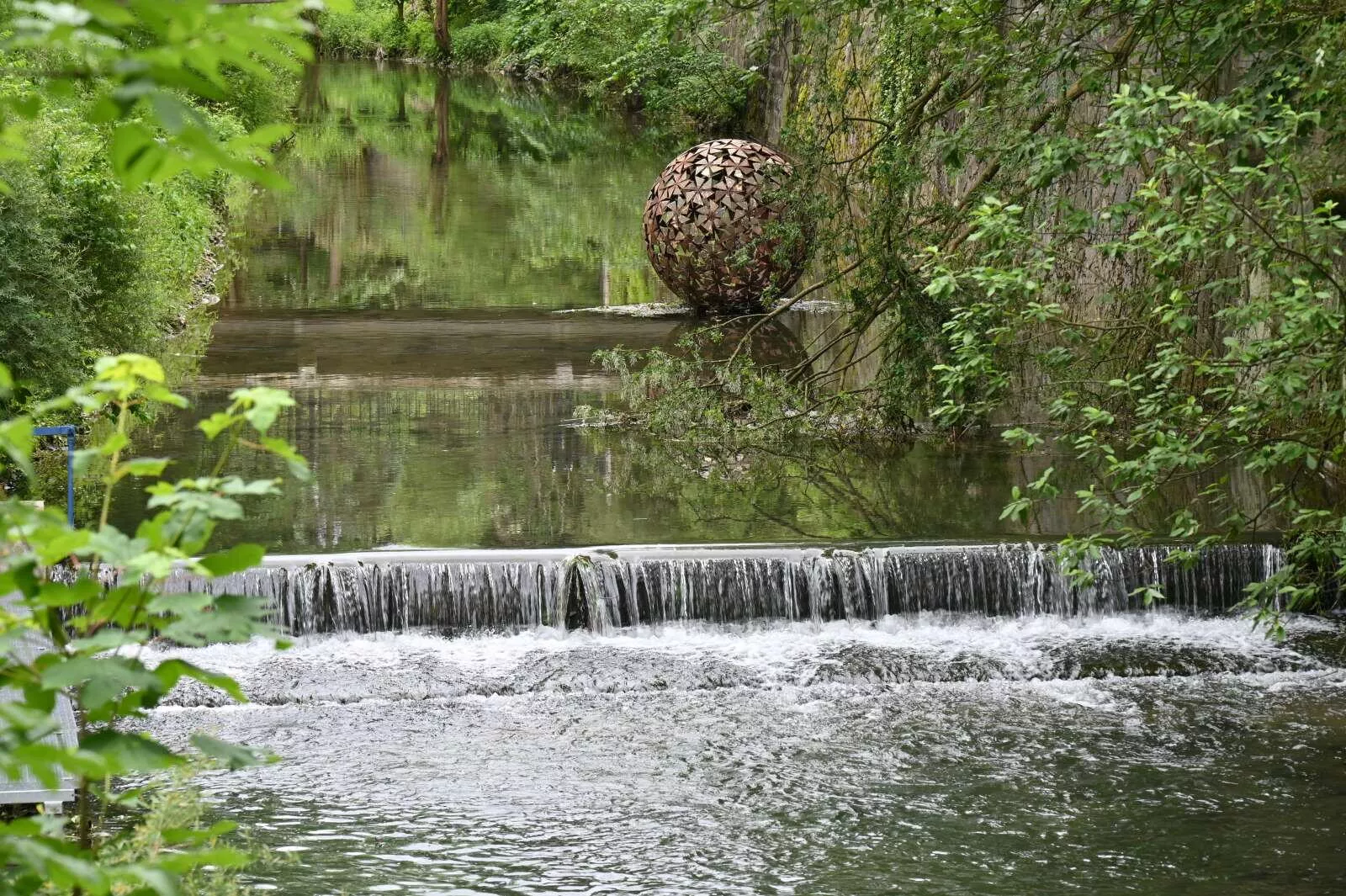 V Litomyšli všude narážíte na krásné artefakty. Tohle je dílo Čestmíra Sušky.