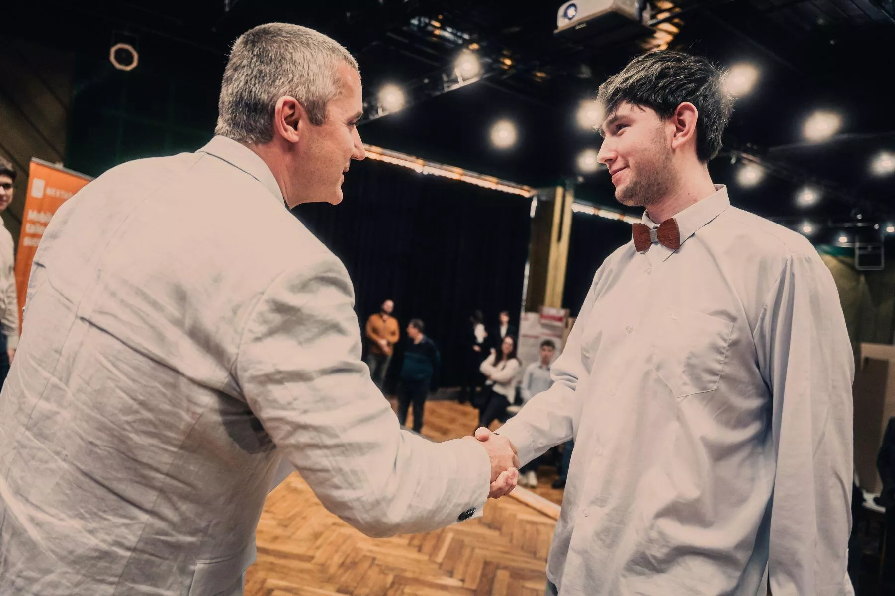 Štěpán Dudycha právě získal pozvánku od předsedy ústřední poroty SOČ prof. Ing. Jiřího Bureše, Ph.D. do celostátního kola.