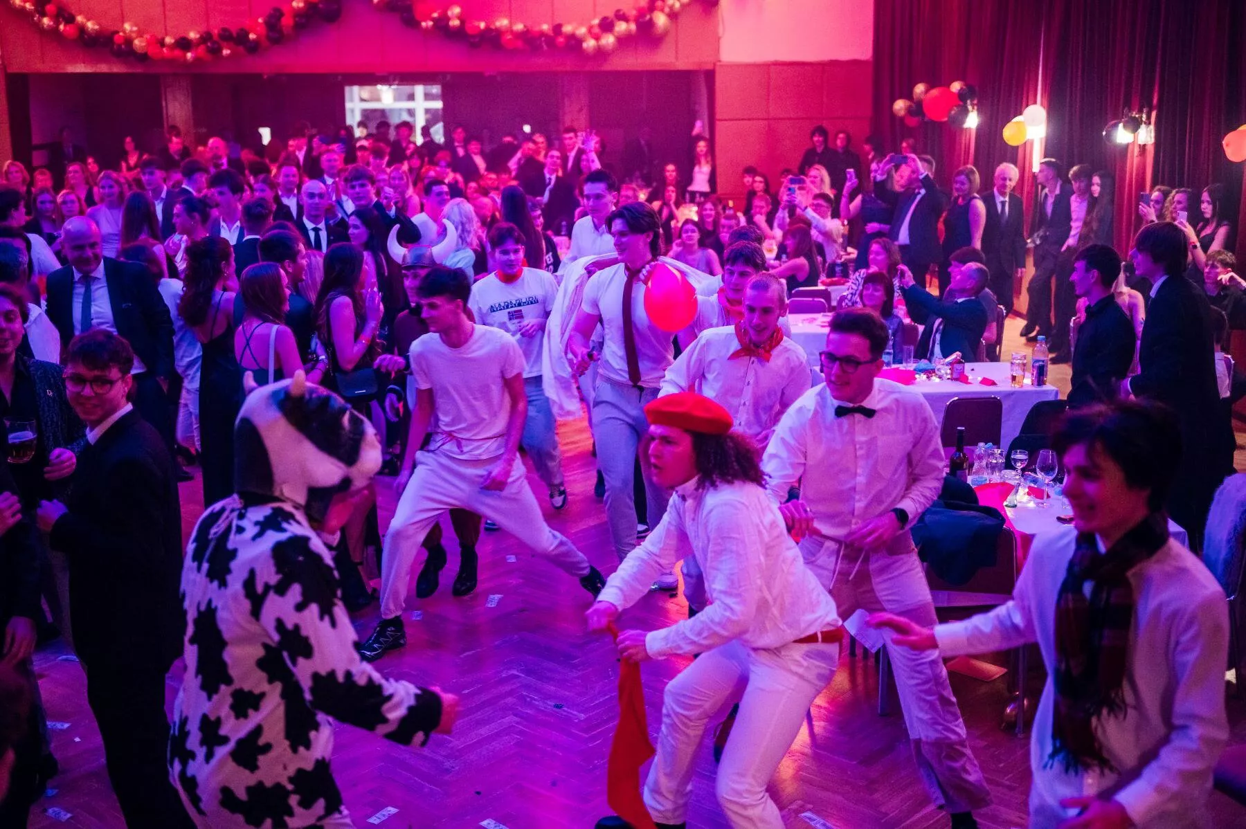 Corrida na maturitním plesu DELTY